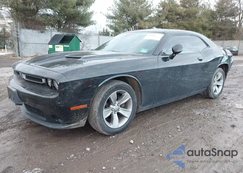2018 Dodge Challenger Sxt z USA, uszkodzony, nr VIN 2C3CDZAG7JH317860